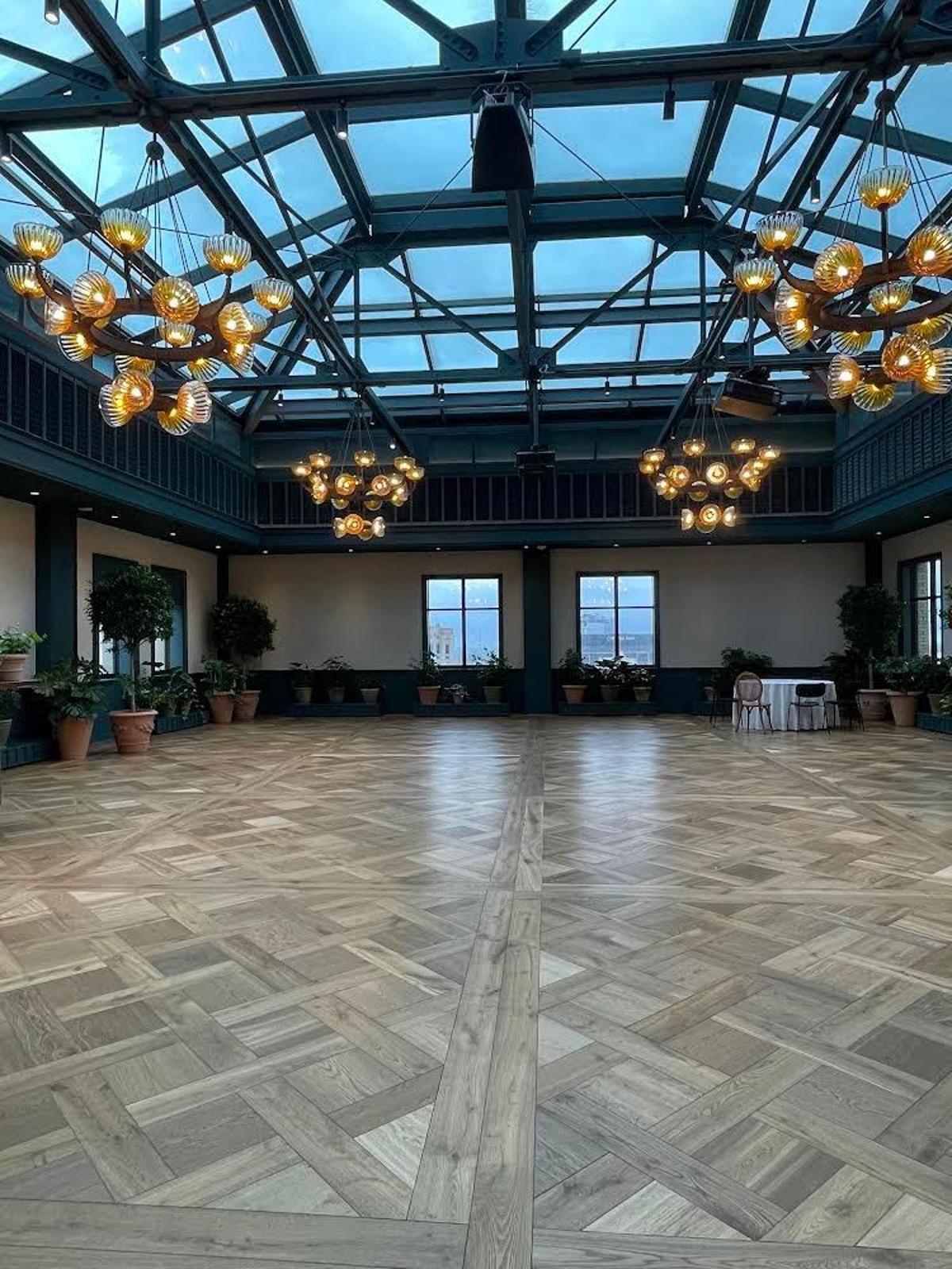 Book Tower Detroit — Hermitage Versailles