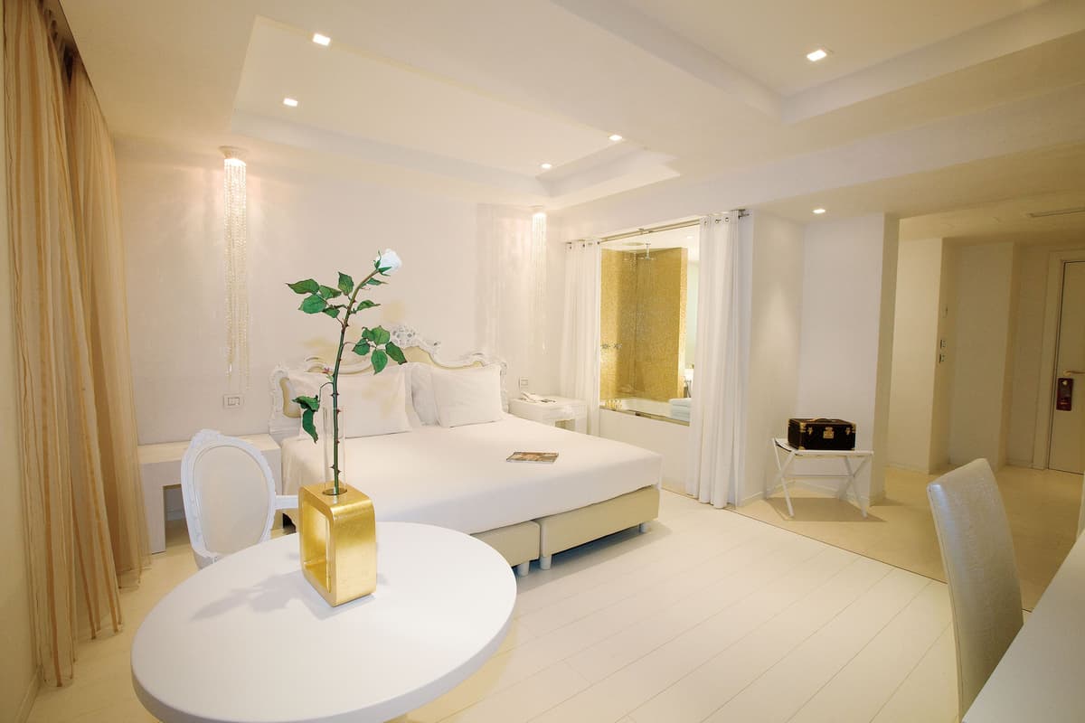 Boscolo Hotel — LAB custom colour wood floor